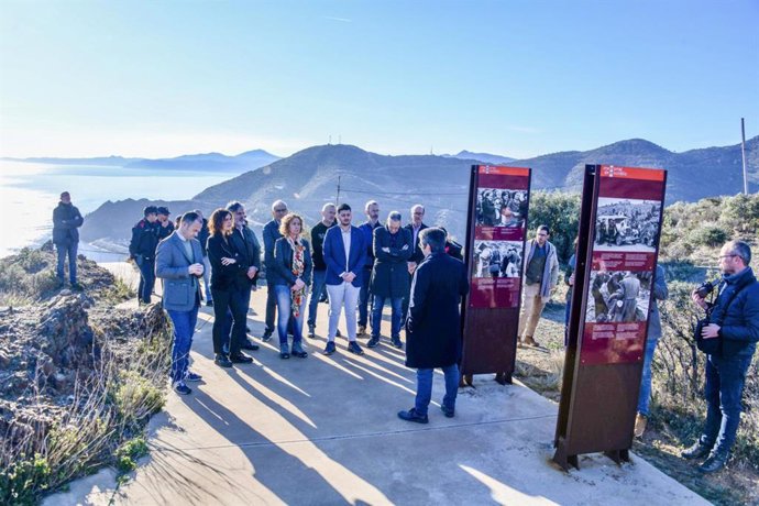 El Govern homenajea a más de 220.000 exiliados que cruzaron los Pirineos "huyendo" del franquismo