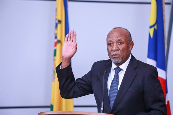 El presidente de Namibia, Nangolo Mbumba