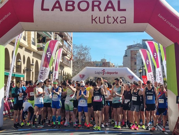 Nacho García y Diana Fernández se imponen en la prueba de 10K de la II Carrera En Logroño se Corre