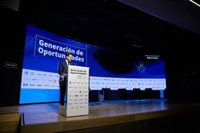 Moreno presenta en Madrid un plan de simplificación para convertir a Andalucía en la comunidad "con menos burocracia"