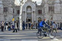 Mossos especialitzats en agressions sexuals acompanyen la víctima d'Alves durant el judici