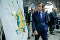 Almeida defiende que se está siguiendo la "estrategia adecuada" con las restricciones a vehículos contaminantes