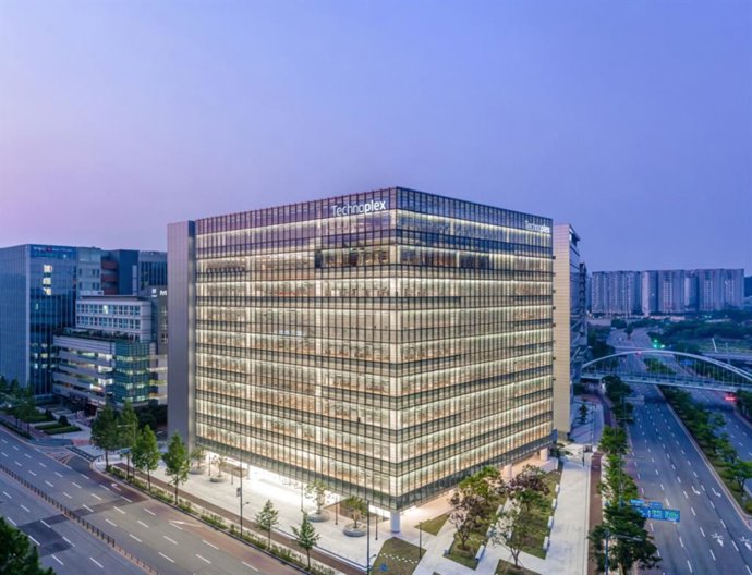 Ofinicias de Hankook.