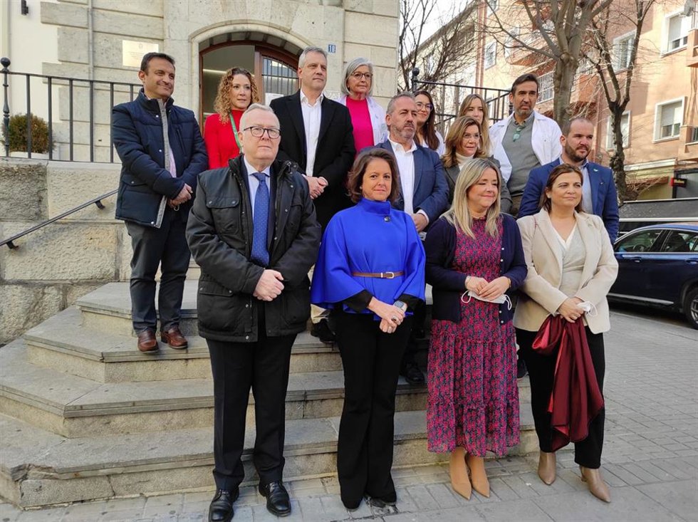 García durante su visita al centro de salud Vrgen de la Capilla