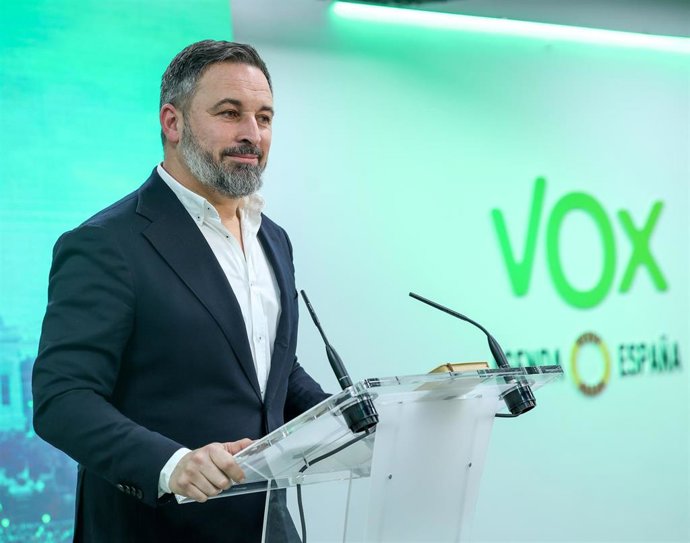 El líder de VOX, Santiago Abascal, durante una rueda de prensa tras la reunión del Comité de Acción Política de Vox, en la sede del partido.