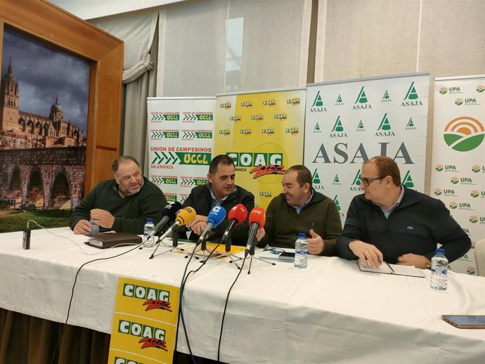 Los representantes de las opas Herminio Velasco, Juan Luis Delgado, José Manuel Cortés y Carlos Sánchez, de izquierda a derecha, en Salamanca