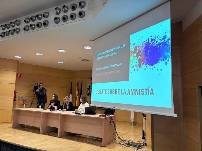 Debate sobre la Ley de Amnistía en la UCLM en Cuenca.