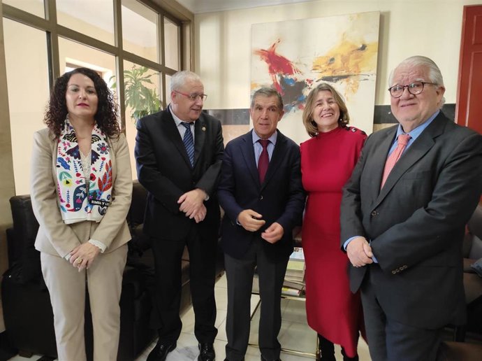 Lorenzo del Río en su vsita a la Audiencia de Jaén