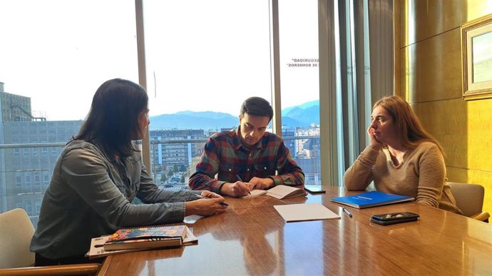 Juan Ponte, en el centro