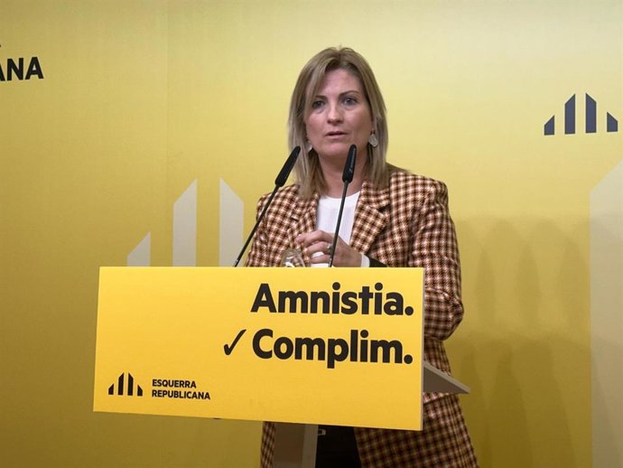 La portavoz de ERC, Raquel Sans, en rueda de prensa este lunes
