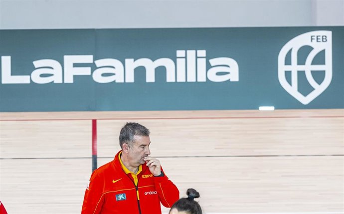 Miguel Méndez, seleccionador español de baloncesto femenino.
