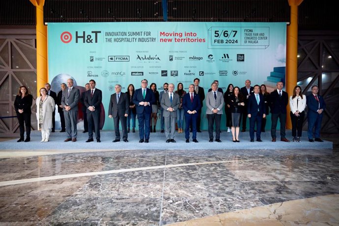 Inauguración de H&T.