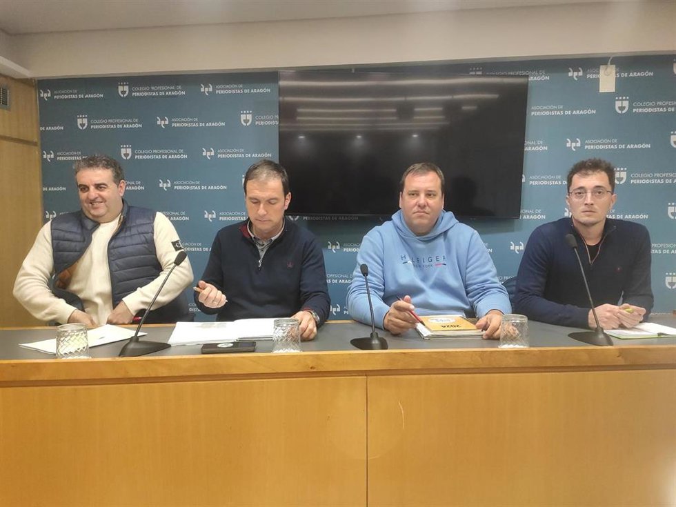 El secretario general de UPA Aragón, José Manuel Roche; el secretario general de ASAJA Aragón, Ramón Solanilla; el secretario general de UAGA-COAG, José María Alcubierre; y el presidente de ARAGA, Federico Lorente.