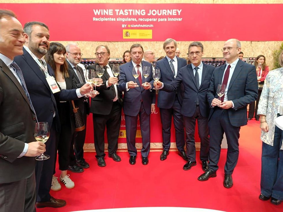 Las autoridades en la inauguración