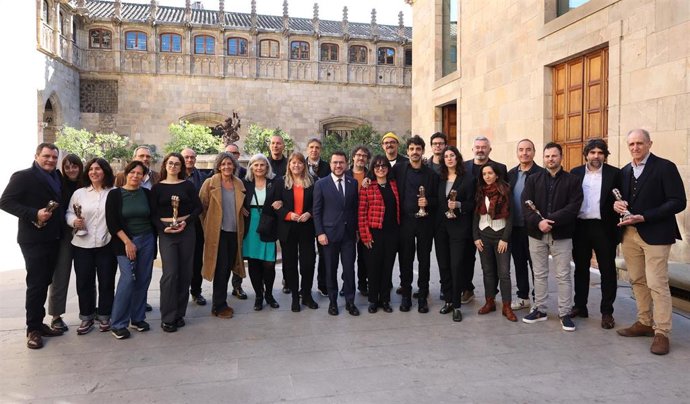 Aragons defiende que su Govern ha "triplicado el apoyo al audiovisual" catalán, en la recepción a los ganadores de los XVI Premis Gaudí junto a la consellera de Cultura, Natlia Garriga