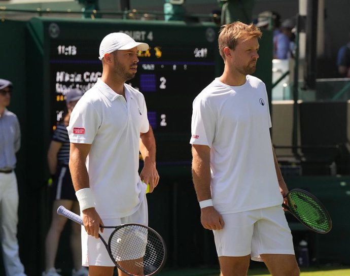 Archivo - Kevin Krawietz and Tim Puetz (GERMANY) in action against Nikola Cacic (SRB) and Miguel Angel Reyes - Varela ((MEX) during the 2023 Wimbledon Championships on July 7, 2023 at All England Lawn Tennis & Croquet Club in Wimbledon, England 