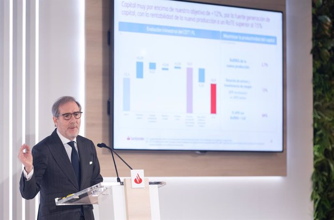 El consejero delegado de la entidad financiera, Héctor Grisi, durante la presentación de los resultados del 2023 del Grupo Santander, en la Ciudad Grupo Santander, a 31 de enero de 2024, en Boadilla del Monte, Madrid (España). 
