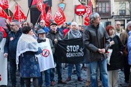 Concentración frente al Parlamento de La Rioja