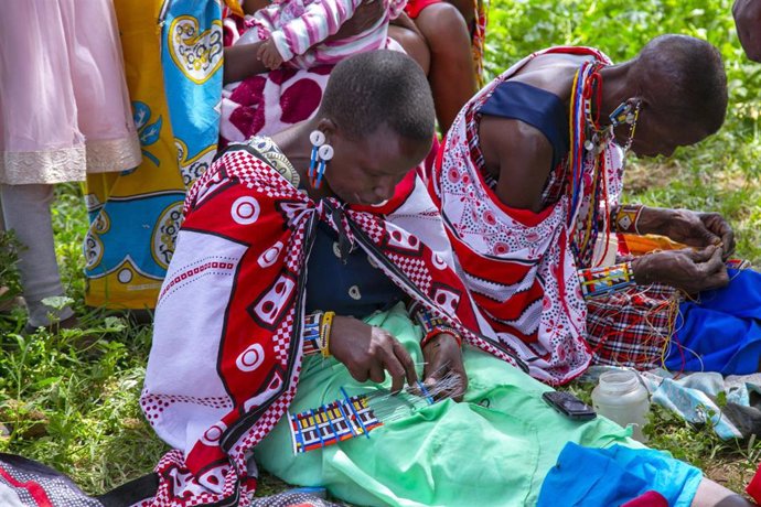Archivo - Plan International realiza un trabajo en Kajiado para concienciar de los riesgos de la mutilación genital femenina