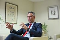 Novillo critica las "políticas de despacho de falsa ecología" y las "trabas burocráticas" que lastran la Agricultura