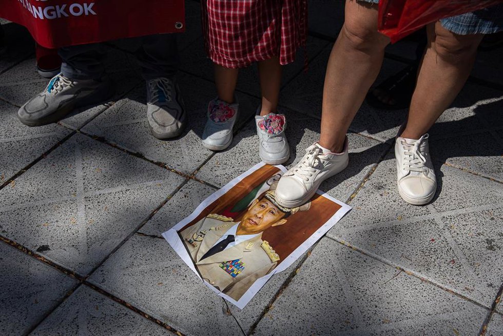 Archivo - Manifestación contra la junta militar birmana, en Bangkok, Tailandia.