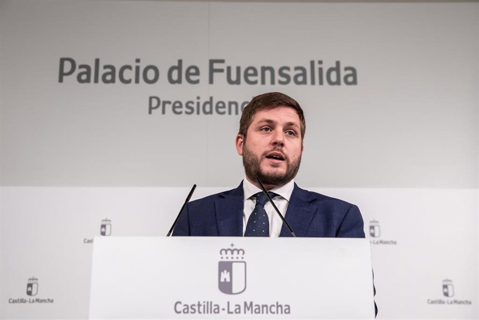El consejero de Fomento, Nacho Hernando, en rueda de prensa.