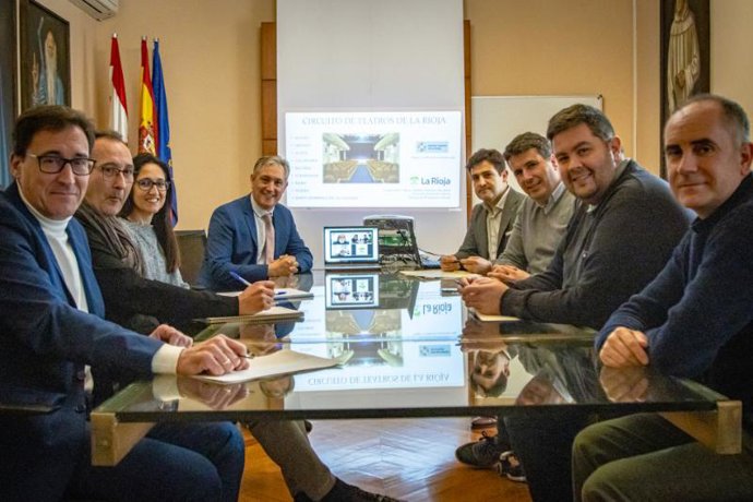 La Rioja propone a los ayuntamientos un nuevo convenio con el que mejorar la gestión de 'Red de Teatros de La Rioja'