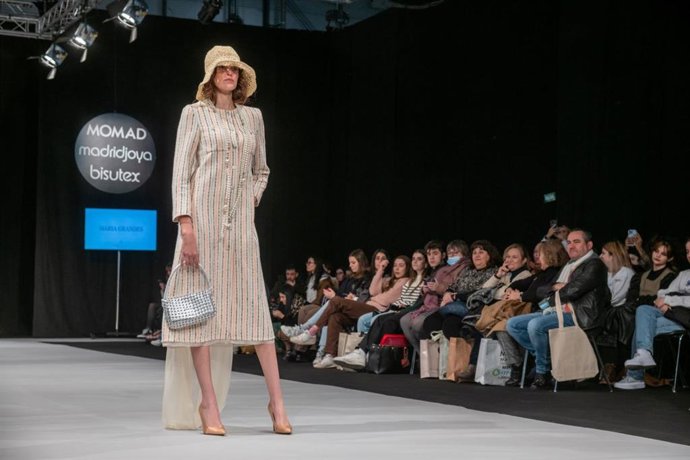 Desfile en Momad 2023