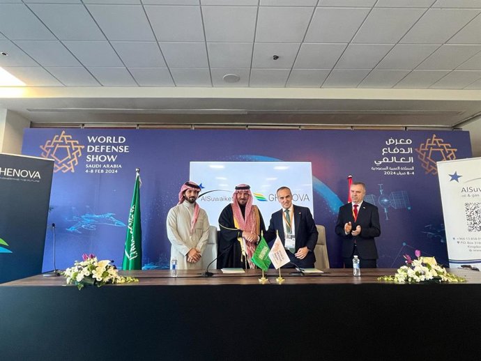 Ghenova y el grupo AlSuwaiket firman una alianza en Arabia Saudí.