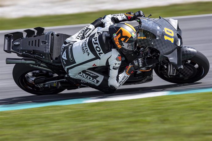 El piloto italiano Luca Marini (Repsol Honda Team) en los test de pretemporada de MotoGP en Sepang (Malasia)