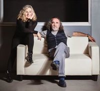 El grupo Cómplices, con Teo Cardalda y María Monsonís, actuará este viernes en la Sala B del CAEM de Salamanca