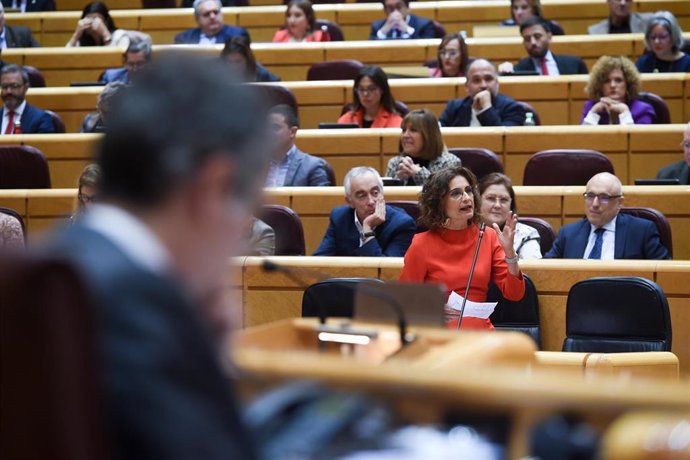 La vicepresidenta primera y ministra de Hacienda, María Jesús Montero, interviene durante una sesión de control al Gobierno en la Cámara Alta, a 6 de febrero de 2024, en Madrid (España).