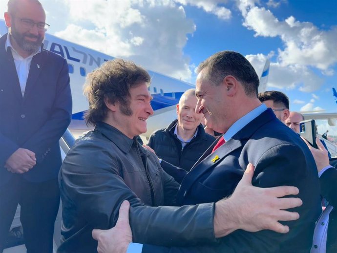 El ministro de Exteriores israelí, Israel Katz, recibe al presidente de Argentina, Javier Milei, en Tel Aviv