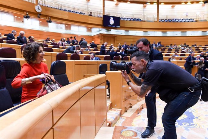 La vicepresidenta primera y ministra de Hacienda, María Jesús Montero, durante una sesión de control al Gobierno en la Cámara Alta, a 6 de febrero de 2024, en Madrid (España). El Gobierno afronta esta sesión de control con incertidumbre después de que e