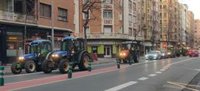 La 'tractorada', en la que participan 350 vehículos, provoca a primera hora colapso del tráfico en La Rioja
