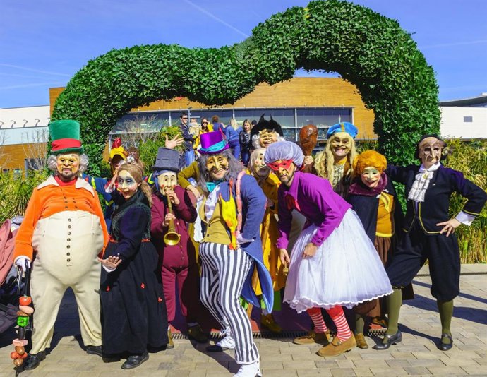 Un show tributo al Rey León, protagonista del Carnaval en Puerto Venecia