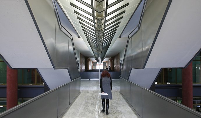 Archivo - Interior de Torretriana, donde tienen su sede varias consejerías de la Junta de Andalucía.