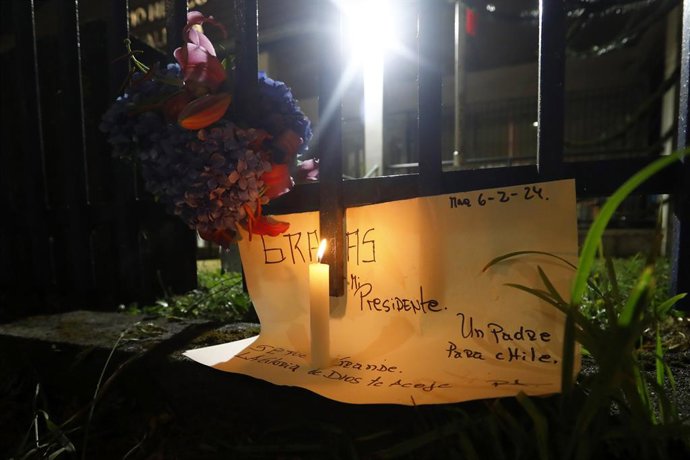 El cuerpo del ex presidente de Chile, Sebastian Pinera, es trasladado al Servicio Medico Legal de Valdivia