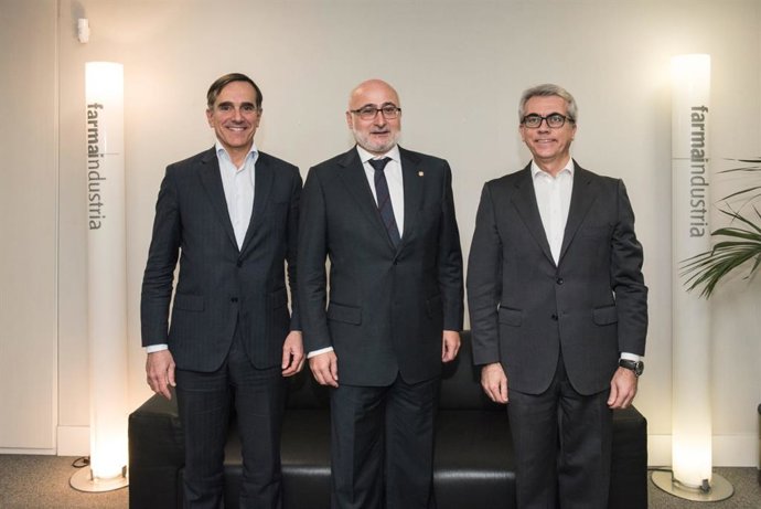 La Junta de Andalucía y Farmaindustria, la Asociación Nacional Empresarial de la Industria Farmacéutica establecida en España, van a impulsar la I+D+i en Salud, con especial énfasis en los ensayos clínicos.