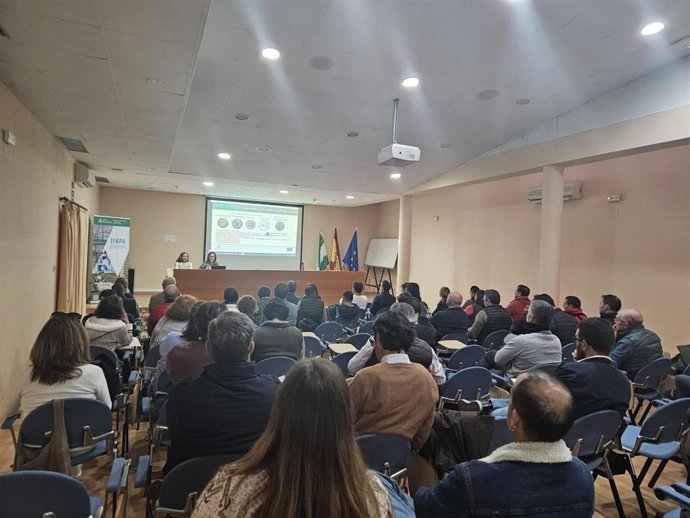 El instituto andaluz Ifapa presenta dos proyectos de investigación en favor de la sostenibilidad del almendro.