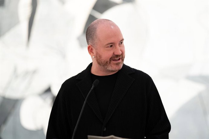 Archivo - El director del Reina Sofía, Manuel Segade, interviene durante la presentación de la colección de monedas 'Picasso Celebración', con motivo de la conmemoración del 50 aniversario de la muerte de Pablo Picasso, en el Museo Reina Sofía, a 28 de