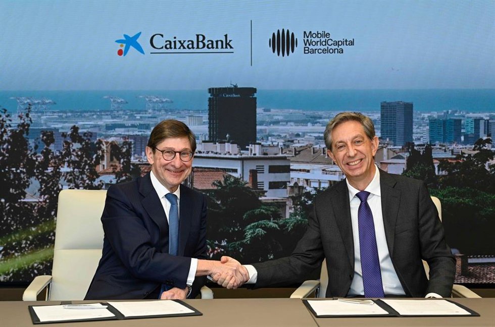 El presidente de CaixaBank, José Ignacio Goirigolzarri, y el presidente de la Mobile World Capital Barcelona (MWCapital), Francesc Fajula.