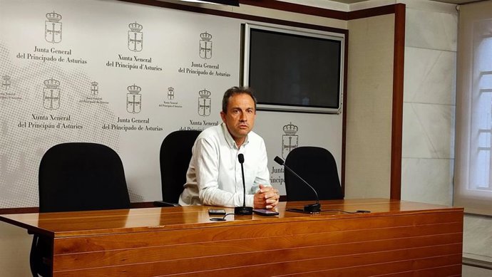 Archivo - Ovidio Zapico en rueda de prensa.