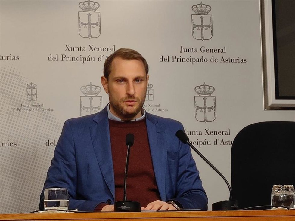 El diputado del Grupo Mixto-Foro, Adrián Pumares