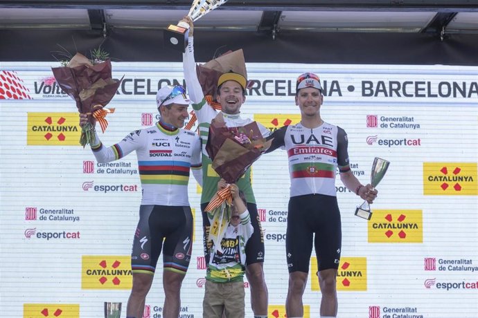 Archivo - El esloveno Primoz Roglic conquista la Volta a Catalunya y el belga Remco Evenepoel se lleva la última etapa