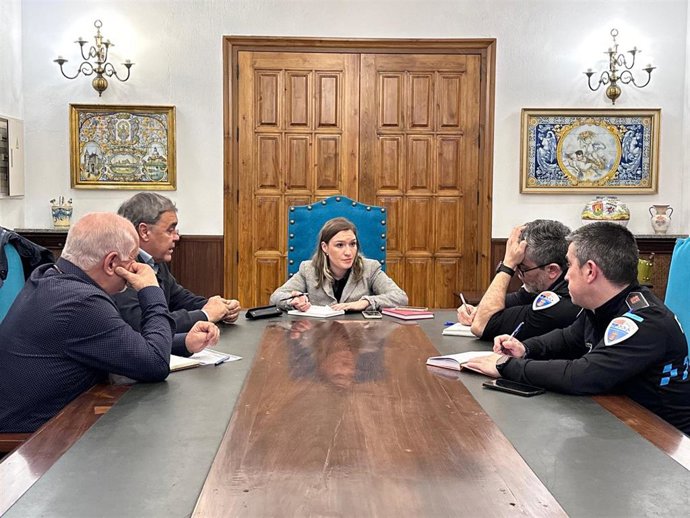 Reunión entre Ayuntamiento de Talavera, Policía Local, Protección Civil y Servicios Generales para abordar la borrasca Karlotta.