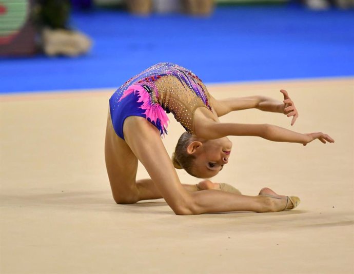 Una competidora de gimnasia artística en Mallorca.