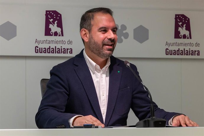 El concejal de Infraestructuras de Guadalajara, Santiago López.