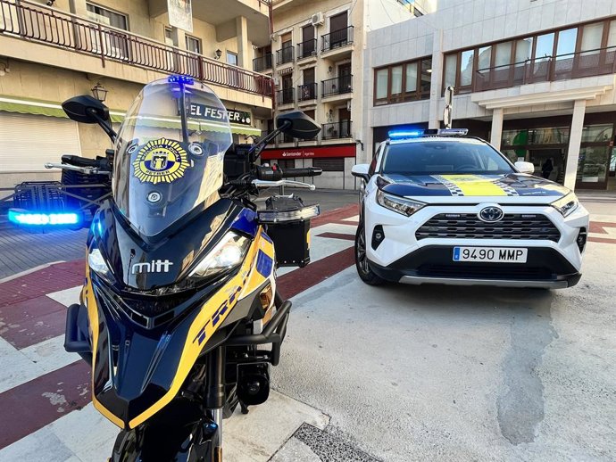 Vehicles de la Policia Local de Petrer