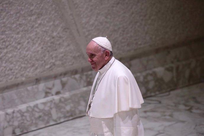 Archivo - 07 February 2019, Italy, Rome: Pope Francis leads an audience with employees of the Regina Coeli prison. Photo: Evandro Inetti/ZUMA Wire/dpa